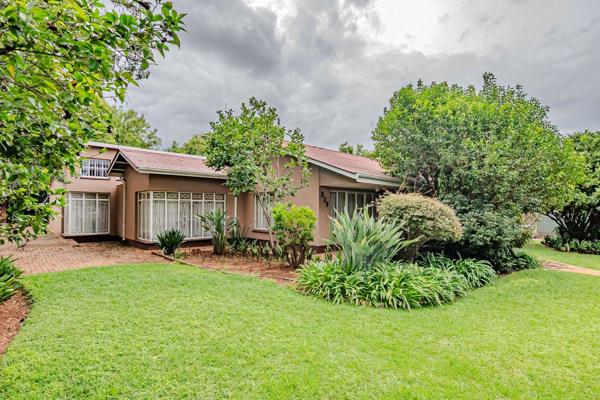 DELIGHTFUL FAMILY HOME 
SOLAR GEYSER

This delightful four-bedroom home exudes charm and elegance, with three spacious open-plan living ...