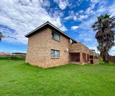 Apartment / Flat for sale in Dassie Rand