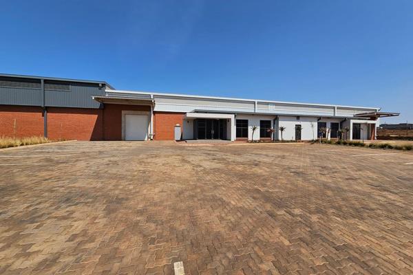 Harcourts Commercial is excited to offer this brand-new 1,325 sqm warehouse/distribution ...