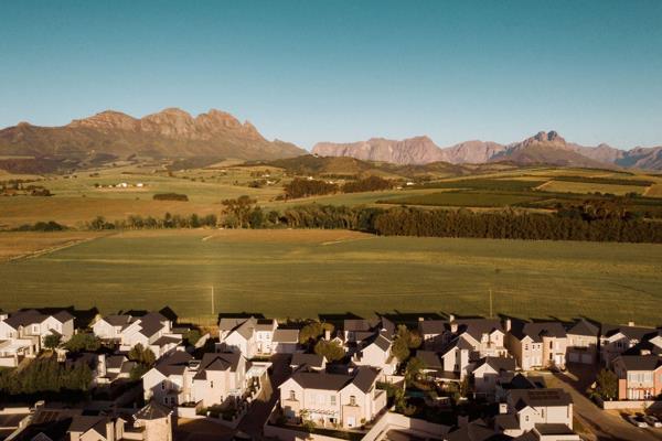 Only a Few Units Left at The Vineyards, Nooitgedacht Village – Your Investment Awaits!

With 90% of units already sold, The Vineyards ...