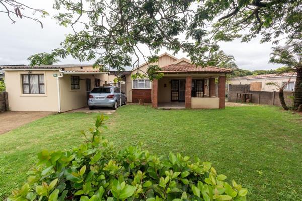 This one ticks all the boxes....

Century 21 Bluff proudly presents to you this ideal charming starter home 

 Are you looking ...