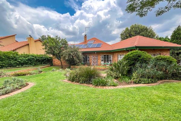 Nestled in a tranquil neighbourhood, this well-loved and meticulously maintained family home is the perfect retreat for those seeking ...