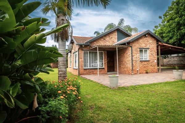 Exclusive mandate!

This delightful face-brick home, located in the desirable Fish Eagle Bend, is a hidden gem with plenty to offer. ...