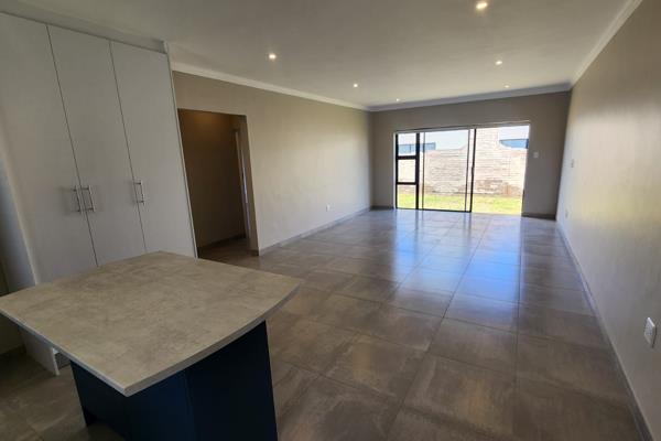 2-Bedroom house to rent in Pepperwood Estate
This modern 2-bedroom, 2-bathroom home is perfect for comfortable and easy living. With a ...