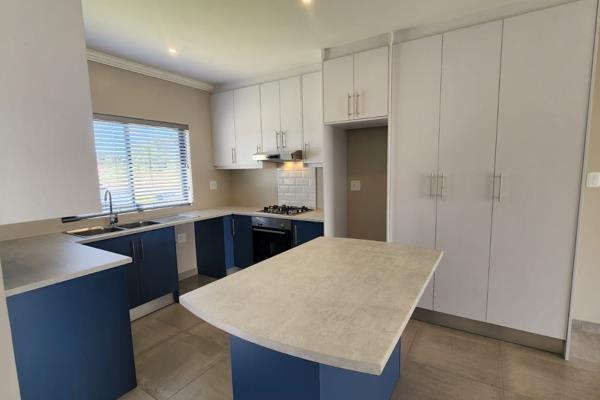 2-Bedroom house to rent in Pepperwood Estate
This modern 2-bedroom, 2-bathroom home is perfect for comfortable and easy living. With a ...