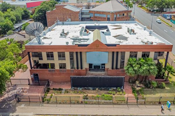 This High visibility freestanding corner commercial property in the main Randburg ...