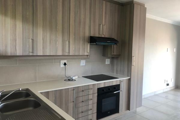 Modern Open Plan Kitchen with granite finishes... Spacious Living Areas.
This modern designed 2 bedroom apartments is situated in a ...