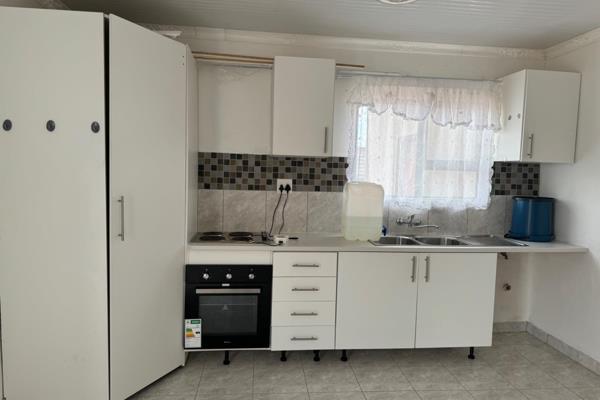 Bachelor House Accommodation

One bachelor unit in a secure area is available for rent ...