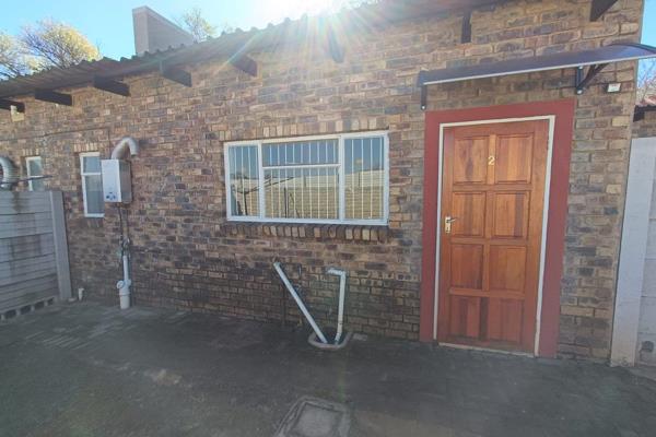 Bachelor unit with separate toilet and private garden, single carpot, gas stove and ...