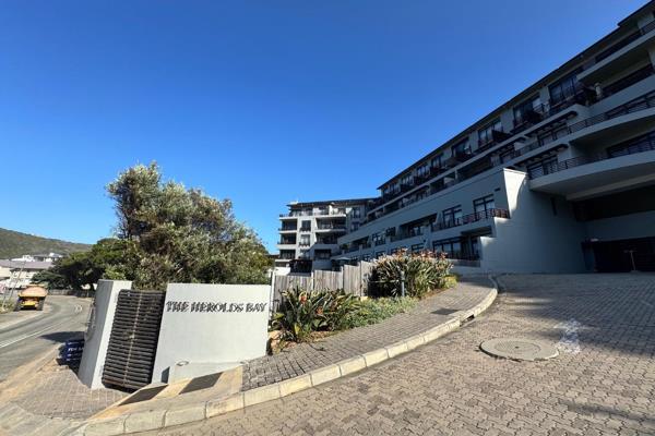 This is a cosy apartment in the small coastal village of Herolds Bay in the Garden ...