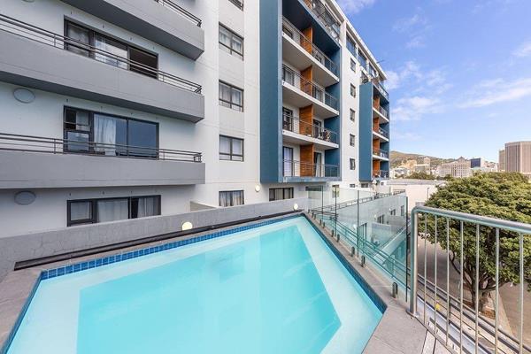 Modern apartment perfect for students or young professionals wanting to be close to the city.
You are welcomed by an open plan kitchen ...