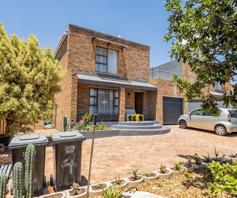 Townhouse for sale in Milnerton Ridge