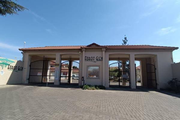 Modern 2 bedroom Apartment for sale in Forest Glen Morehill Benoni

Stunning 2-Bedroom Apartment with Modern Amenities

Discover ...