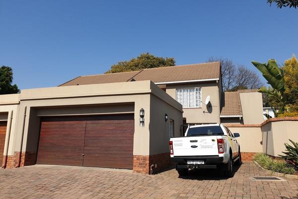 Property is situated in the heart of Lynnwood manor with easy access to N1 and mayor routes, Close to university and great schools
The ...