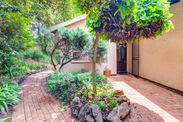 Spacious 4-Bedroom House available for Rent in Bordeaux, Randburg.

This charming family home offers both comfort and convenience ...