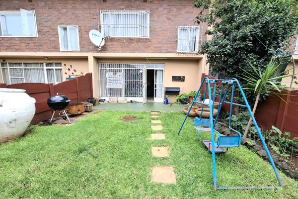 Spectacular 113m2 fully tiled Duplex nestled in the heart of Protea Gardens, a popular ...