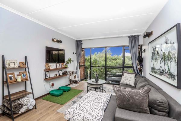 MAGNIFICENT ON-TREND 2 BEDROOM APARTMENT IN ATHOLL

This stylish, modern apartment, situated on the first floor, offers a perfect blend ...