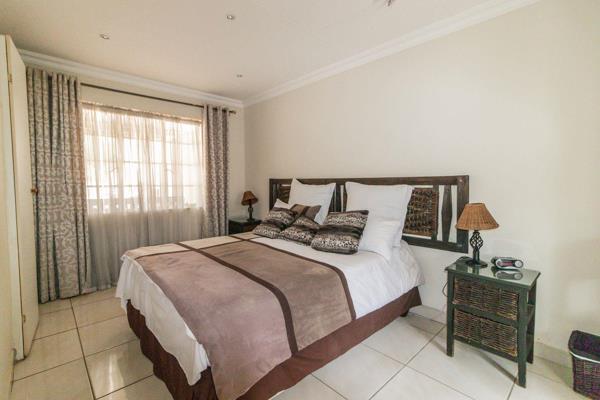 This exceptional, modern, and fully furnished rental property in the tranquil and picturesque area of Meerhof, Hartbeespoort, offers ...