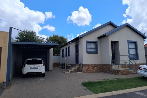 Nestled in the modern avenues of kosmosdal this three bedroom 1 bathroom is exactly what a young family needs to settle into Centurion. ...