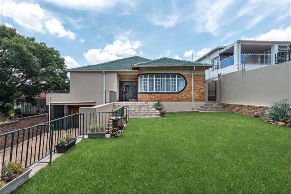 Clean Prime Location with Stunning Views! 4-Bedroom Home on Bedfordview Border

Discover the epitome of comfortable living in this ...