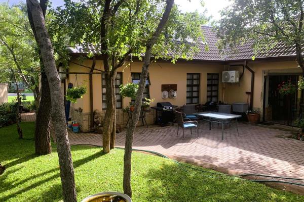 Looking for a tranquil and secure lifestyle in the heart of Limpopo? This stunning 3-bedroom sectional title unit in the Koro Creek ...
