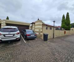 Townhouse for sale in Christiaanville AH