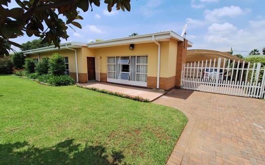 4 Bedroom House for sale in Baillie Park