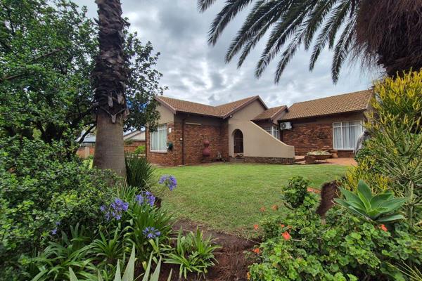 With a prime location just a short walk away from a shopping complex, Middelburg Mall, and a variety of amenities, daily errands become ...