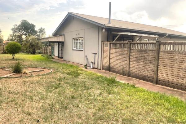 **Welcome to Your Dream Home in Vanderbijlpark CW 4!**

Nestled in the heart of Vanderbijlpark CW 4, this delightful 3-bedroom house is ...