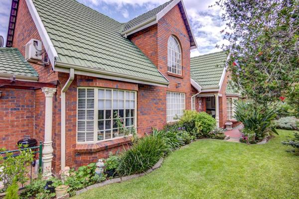 Come home to this very pretty classical Tudor Style facebrick home in a prime location.  ...