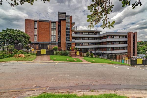 2 bedroom, 2 bathroom, large apartment, in Honey Hill, Roodepoort.

Looking for a spacious, &quot;lock up and go&quot; apartment. Look ...