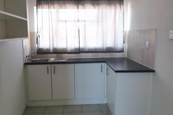 Renovated 1 bedroom apartment with bics.

Seperate living area. 

Neat bathroom and kitchen

Stunningly  varnished wooden ...