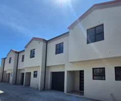 Townhouse for sale in Dobson