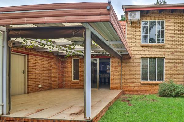 RENOVATED TWO BEDROOM DUPLEX IN GARSFONTEIN

This neat property offers the following:

2 lovely bedrooms (one upstairs and one ...