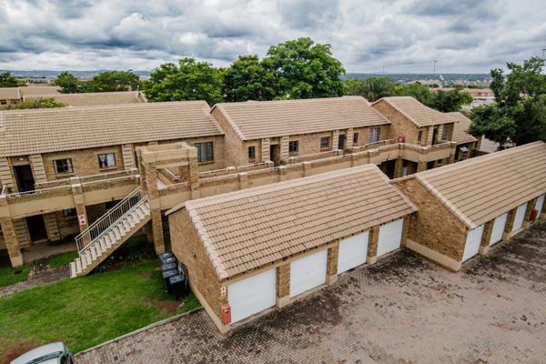 This Modern Face brick Townhouse offers:
An Open plan kitchen, dining area, lounge and study.
The kitchen has ample cupboard space, a ...