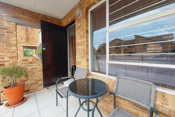 This contemporary 2-bedroom, 2-bathroom apartment offers a well-appointed and spacious ...