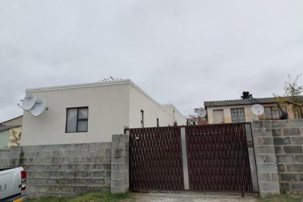 Luthando Gxashe Properties is proud to present to you this Investment opportunity in Ginsberg King William&#39;s Town.

This property ...