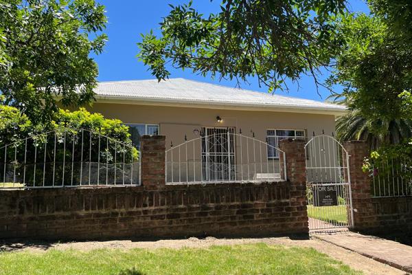 This spacious family home situated in a peaceful residential area in Somerset East is ...