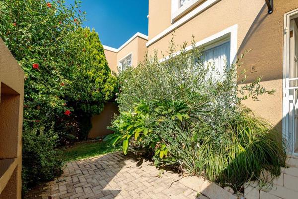 Step into this immaculate and spacious duplex townhouse, ideally located in the heart of Radiokop.

This 122 sqm home is thoughtfully designed to offer both style and functionality. It features three sunlit bedrooms, two ...