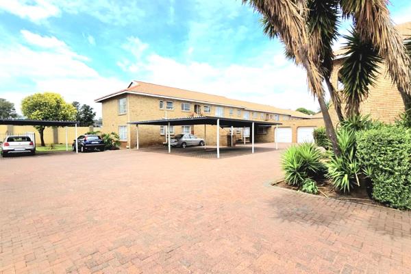 Modern three bedroom ground floor townhouse | pet friendly | communal pool and braai ...