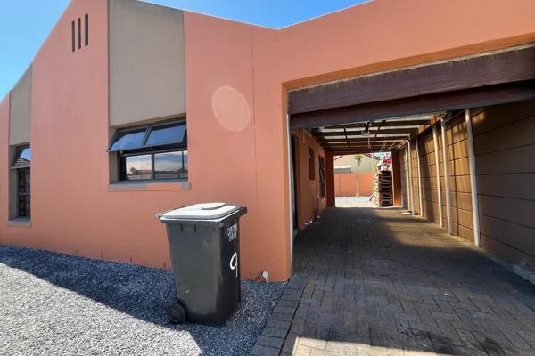 Montagu&#39;s Gift-Grassy Park holds a fantastic home for new home owners.

Property CPT is proud to present this 2 bedroom home ...