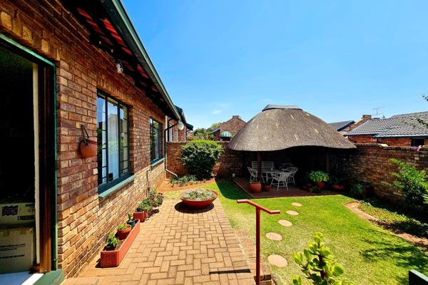 Beautiful Simplex with Private Garden For Sale in Noordheuwel

This lovely property ...