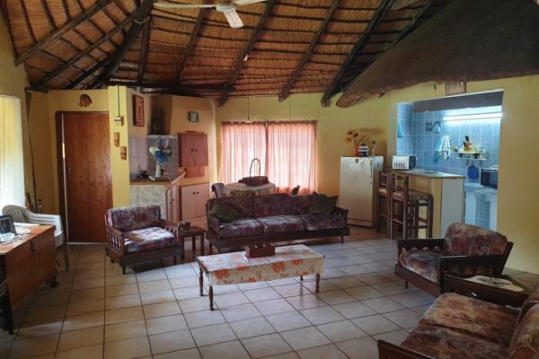 Escape to a tranquil oasis in Naboomspruit! This charming two-bedroom cottage with a study is the perfect retreat for those seeking a ...