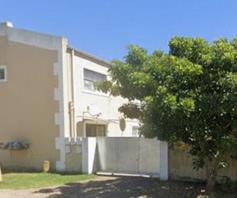 Apartment / Flat for sale in Grahamstown Central