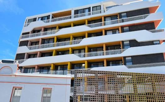 0.5 Bedroom Apartment / Flat for sale in Sea Point