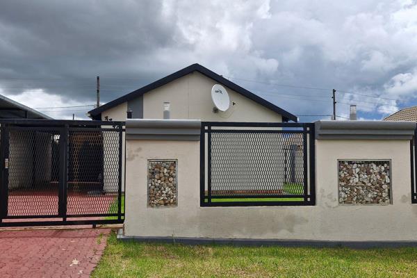 Sole and Exclusive Mandate

Discover a delightful 2-bedroom house situated in the serene neighborhood of Gem valley Ext 3. This home ...