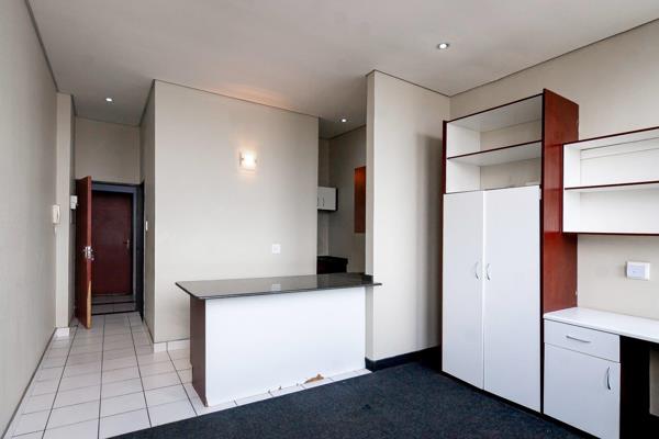 Prime area in Braamfontein in a central location and within 2 mins walking distance to Wits University entrance on Jorissen ...