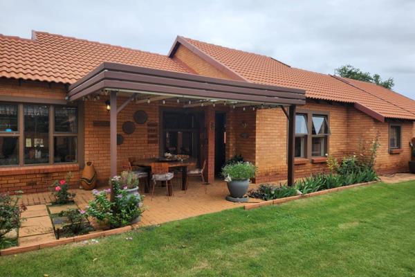 For the over 50&#39;s only!

Twee Riviere Aftree Oord is a popular retirement village ...