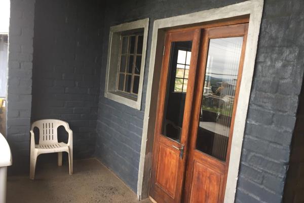 Flat to rent in Leeufontein .

This flat offers you one bedroom . 

Lovely living area that walks out onto a balcony .

Bathroom ...