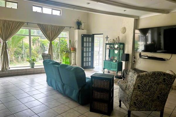 Charming 3-Bedroom Rental in a Secure Shared Property

Nestled within a shared ...